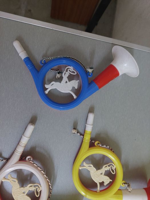 Pepe brinquedo português 3 cornetas novas