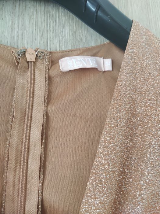 Piękna długa sukienka