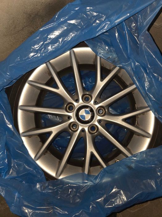 Komplet kół zimowych BMW Y-Spoke 380 17" Goodyear UG Performance 2 RoF