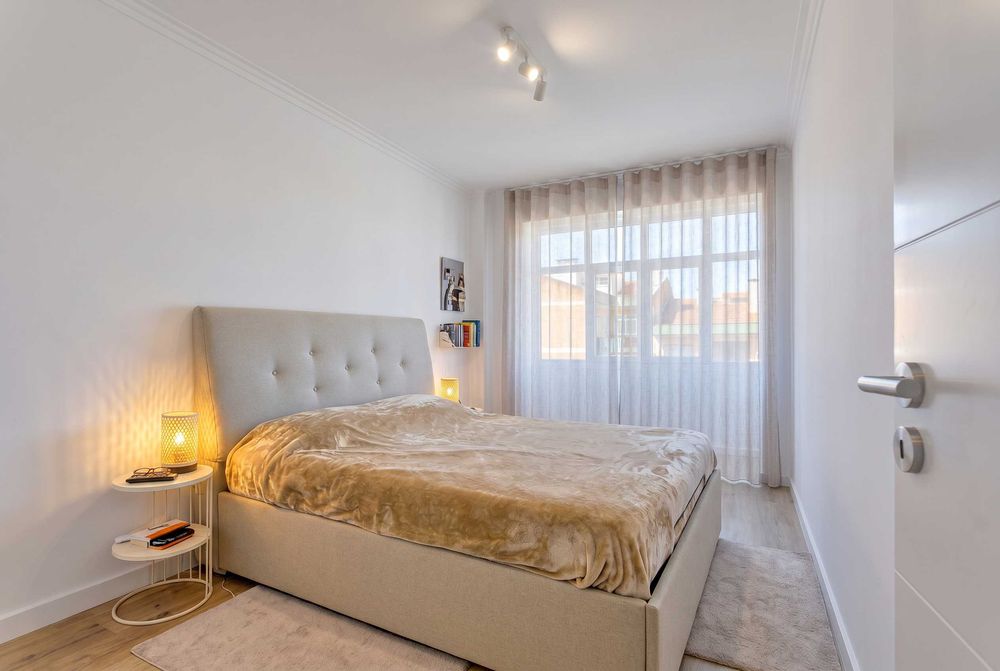 T2 TOTALMENTE REMODELADO E PRONTO A HABITAR EM AGUALVA