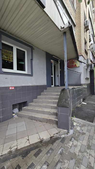 Здам салон вул.Довженко