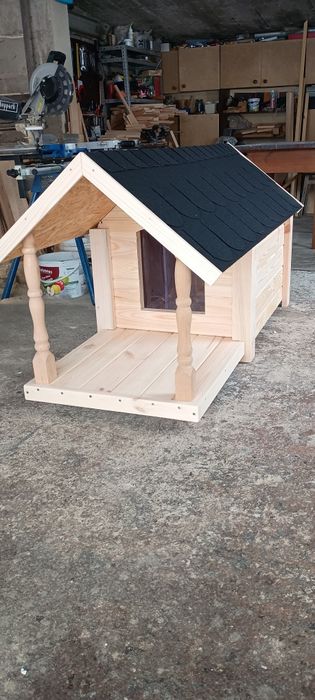 Sprzedam budę z tarasem na średniego psa