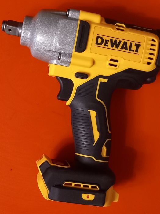 Klucz udarowy pod baterie DeWalt