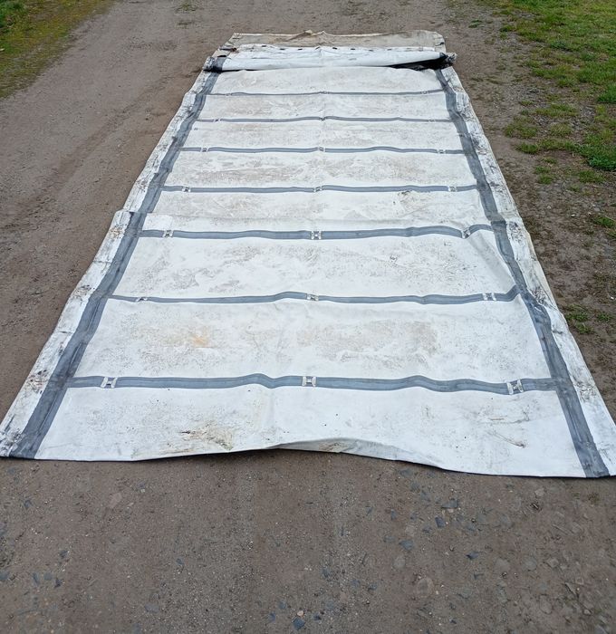 Plandeka z dachu naczepy 13,5 x 2,5m