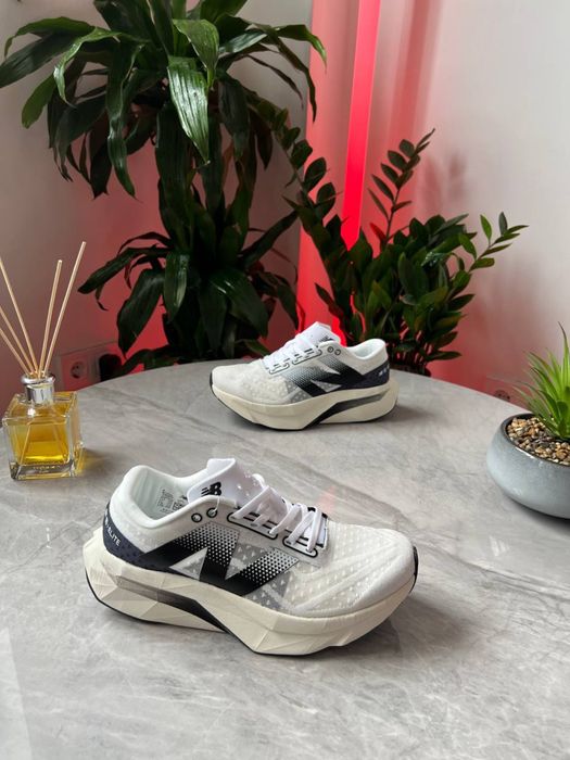 New Balance Elite V4, НБ