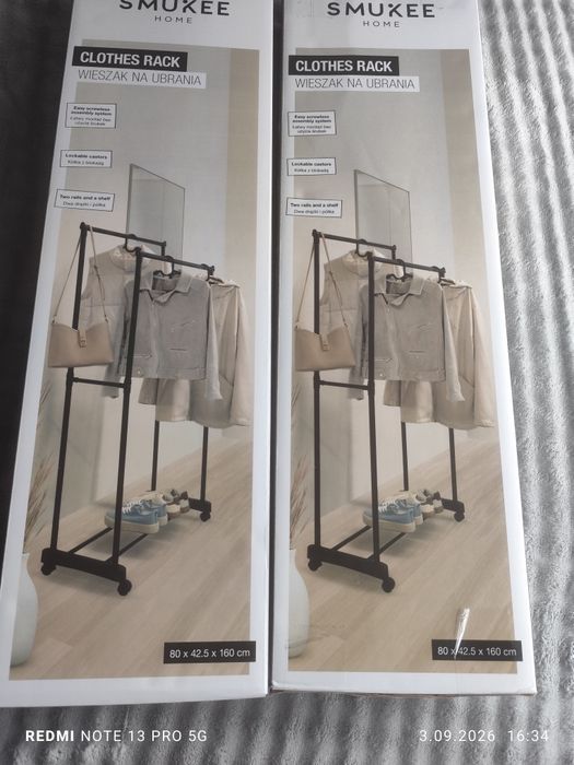 2x wieszaki na kółkach