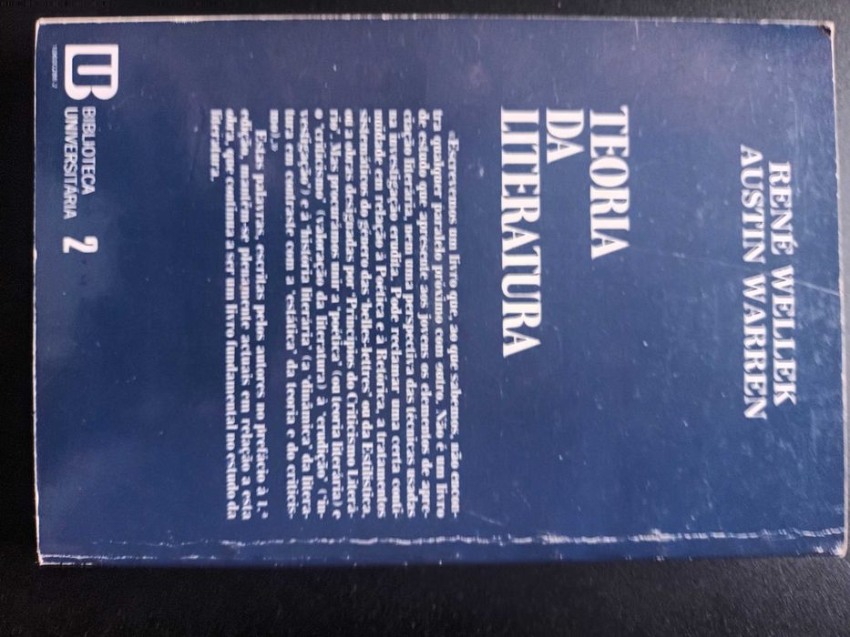 "Teoria da Literatura" por René Wellek e Austin Warren