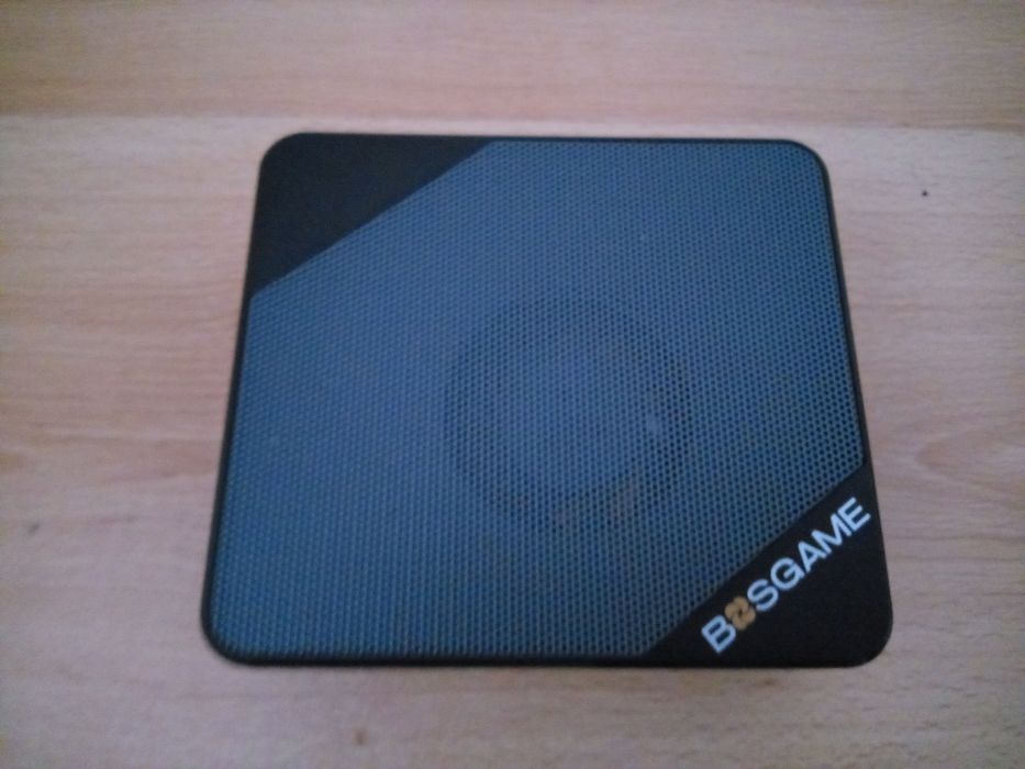 Mini PC Gaming com AMD Ryzen 7 (leia a descrição) (quase novo)