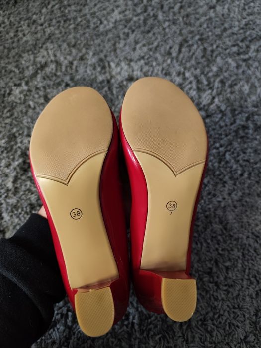 Sapatos de mulher tamanho 38