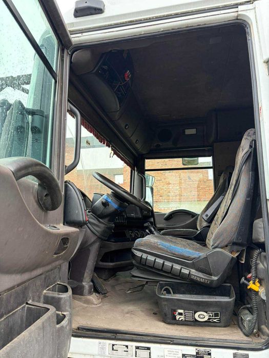 Автомобіль вантажівка