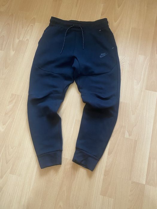 Spodnie nike tech fleece czarne nowe