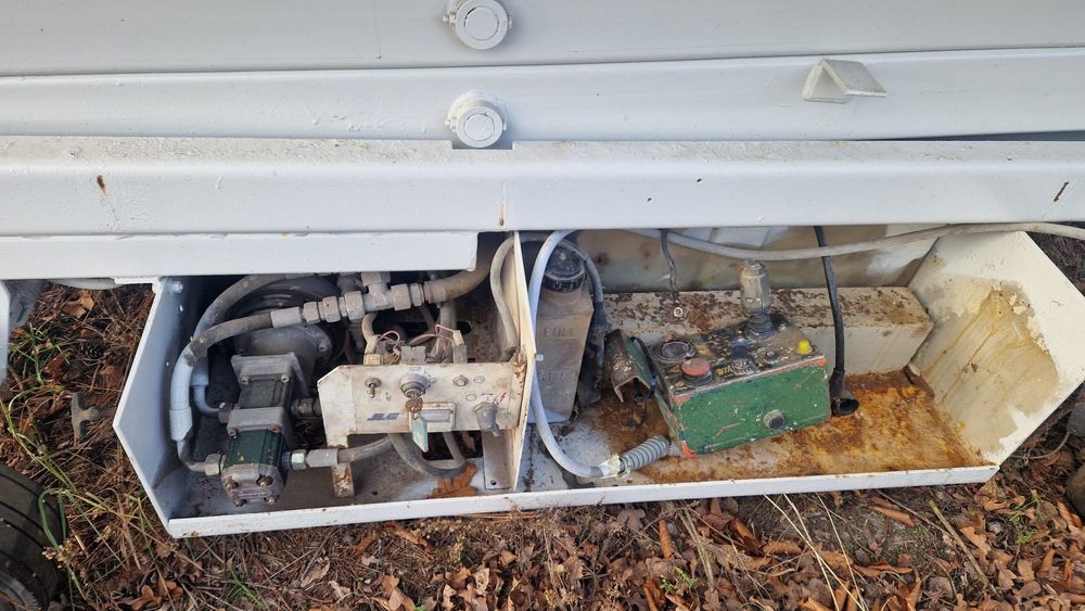 Podnosnik nożycowy JLG