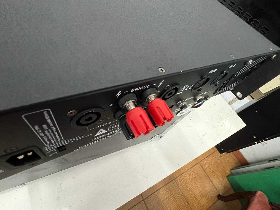 Amplificador 1050W – praticamente novo