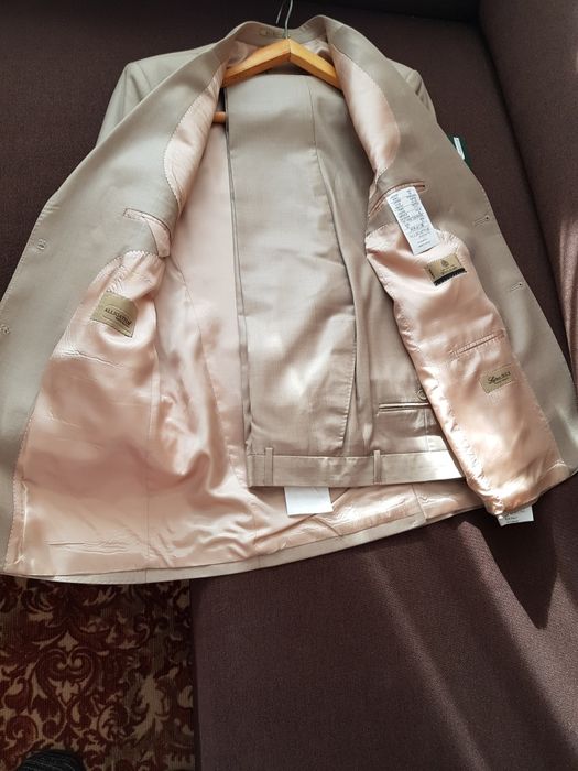 Продам новий чоловічий костюм , розмір 48