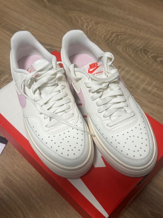 NIKE оригінал  25.5