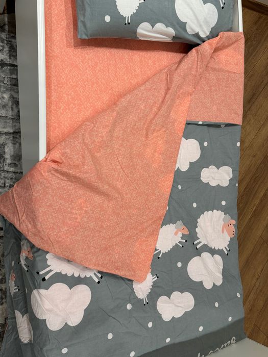 Дитяча двохстороння постіль для дівчинки