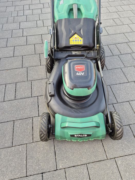 Kosiarka akumulatorowa Stalco z napędem