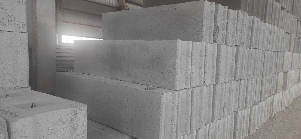 блок фундаментний