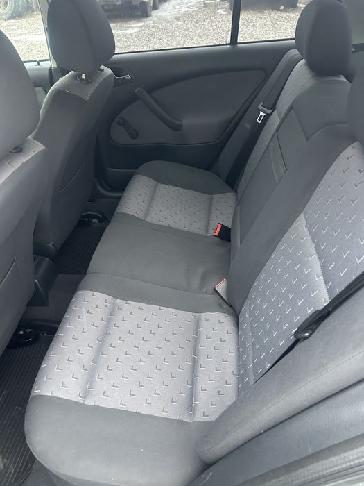 Продам Skoda Octavia 1.6 автомат