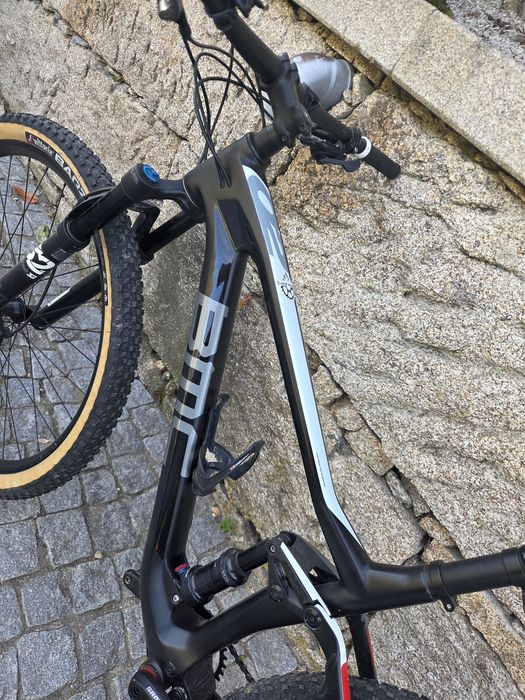 Bicicleta BMC Carbono