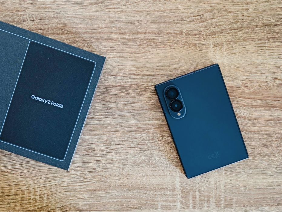 Samsung Galaxy Z Fold 8 - 12/256Gb - Preto