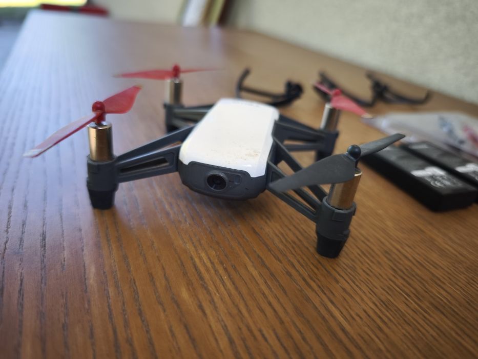 DJI Tello Ryze dron