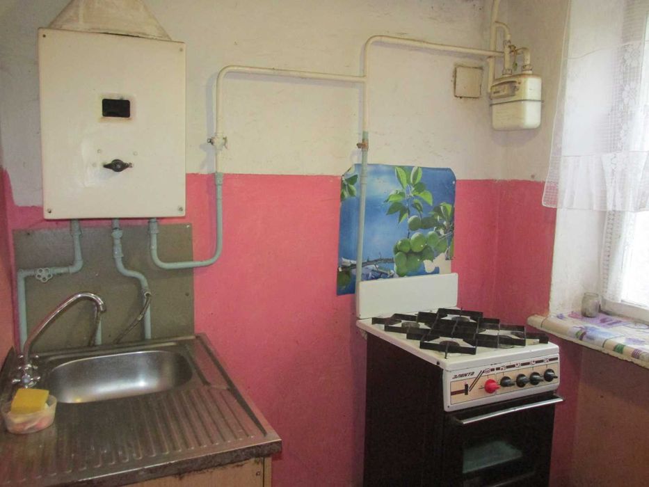 Продам 3 к. кв., р-н Центр-Центр. ринок  -зручно під магазин