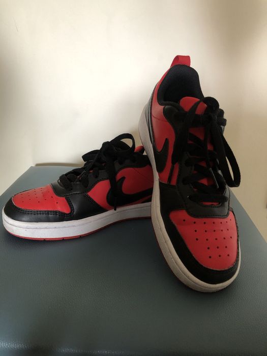 Nike.. vermelho e preto