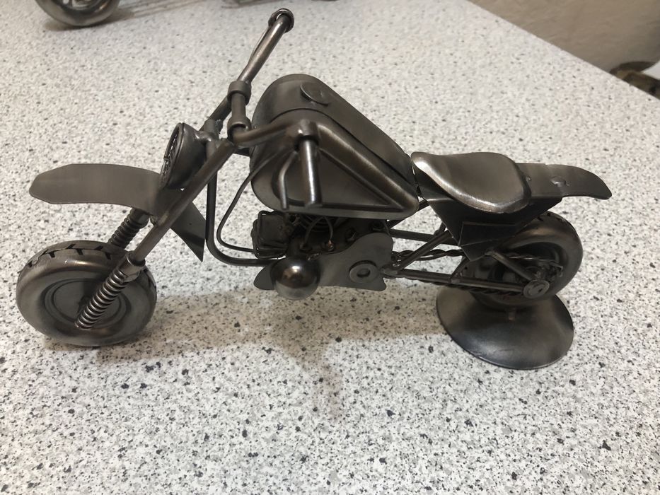 Колекція металевих мотоциклів