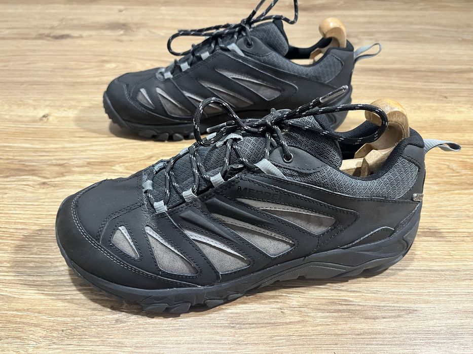 Кросівки Merrell Outpulse Leather Стан нових. Розмір 46(29,5 см.)