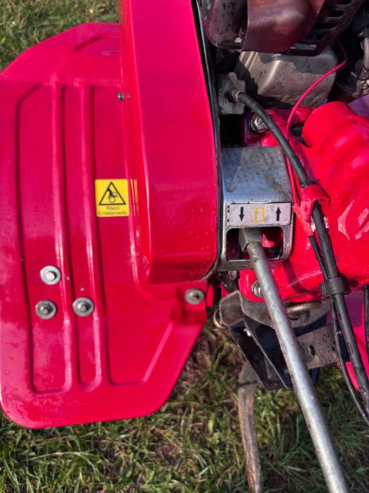 Motoenxada motor Honda GX160 com cx velocidades