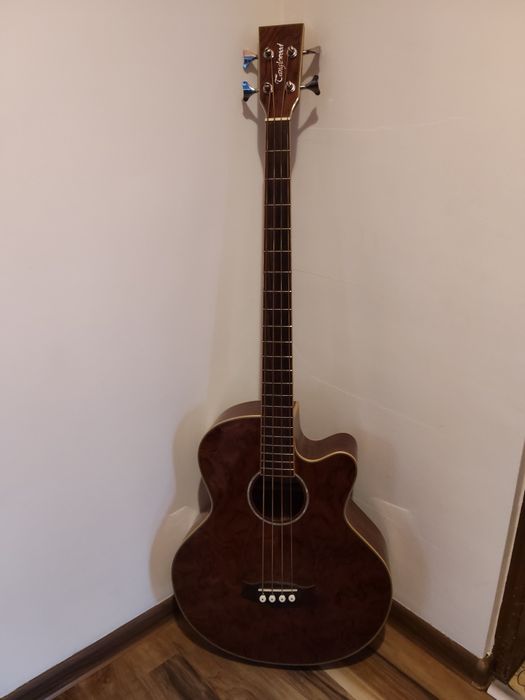 Gitara basowa elektroakustyczna. Tangelwood