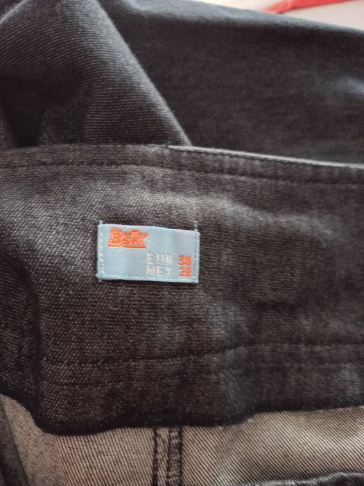 Calças de ganga Bershka com cintura descaída