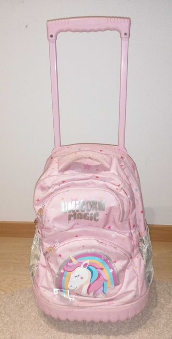 Mochila escolar menina