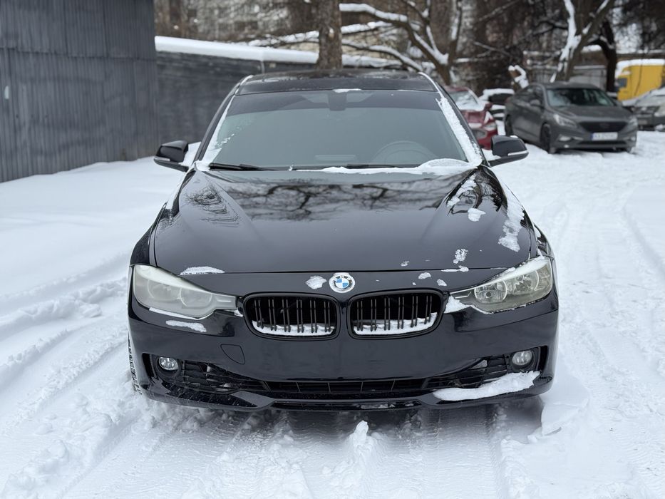 Продам Bmw 328i 2013р Легкі пошкодження