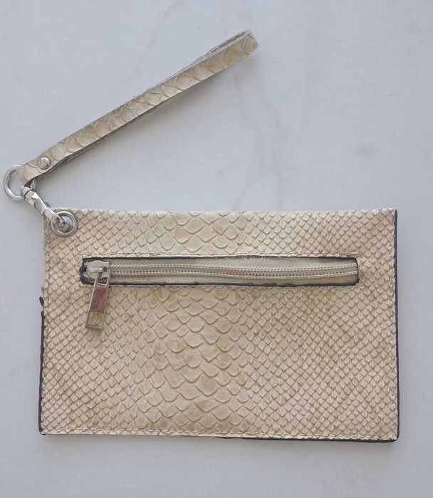 Bolsa / Carteira de Mão em Pele de Cobra Sintética