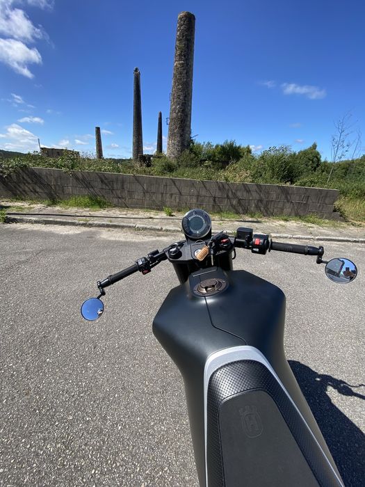 Husqvarna svartpilen 701 como nova