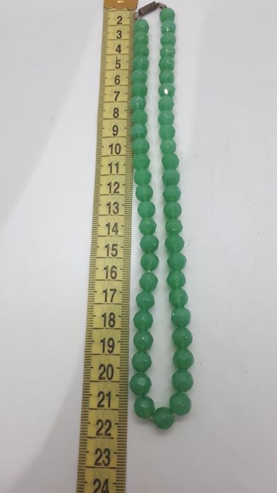 Бусы  хризопраз.