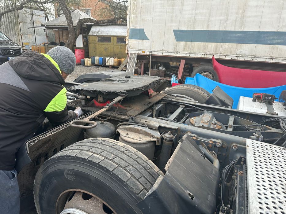 Продам сідло тягача DAF XF