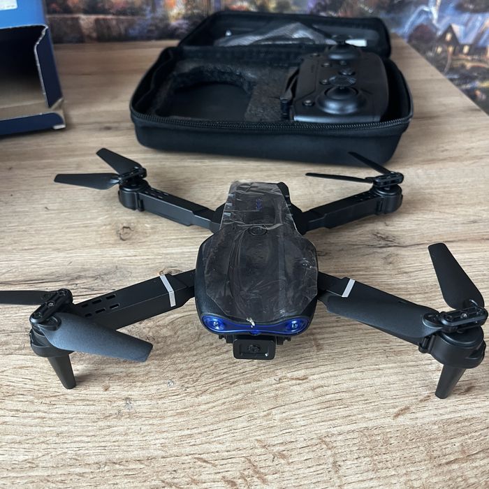 Дрон е99 з камерою