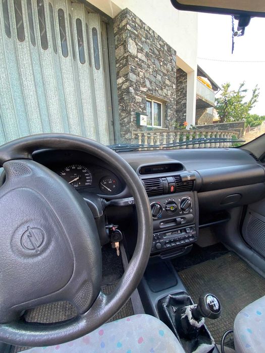 Opel Corsa B (1998)