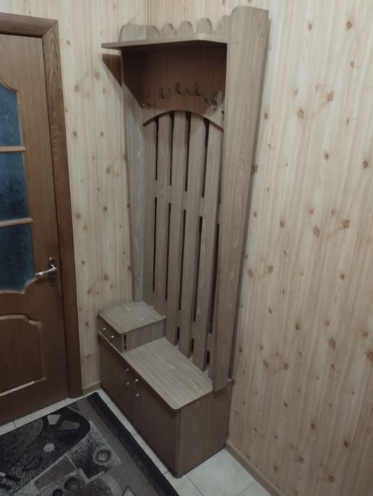 Прихожа(тумбочка+вішалка)