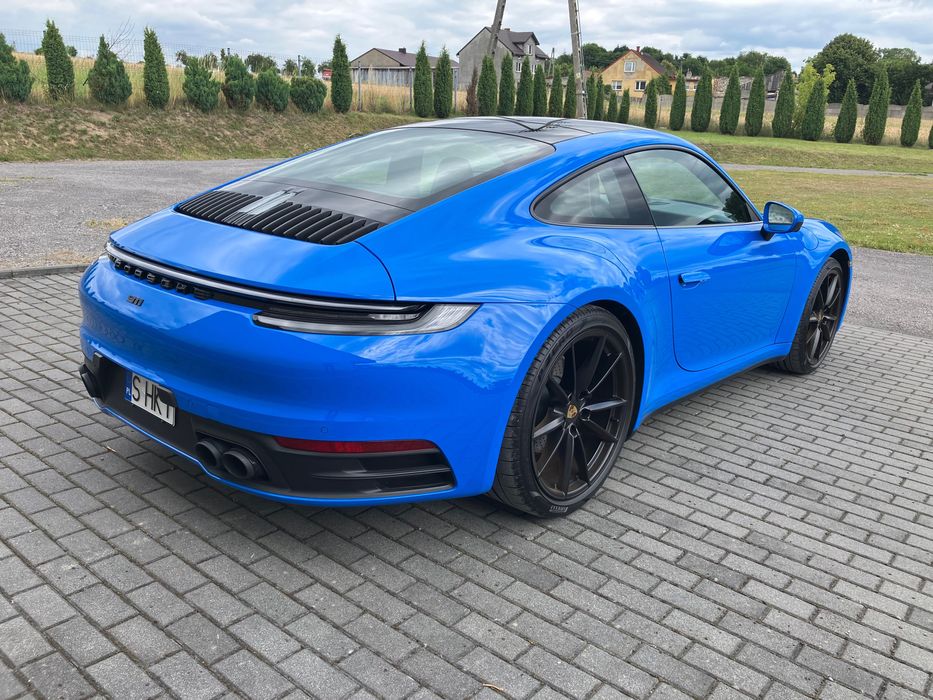 Porsche 911 Carrera 992 z 2022 roku