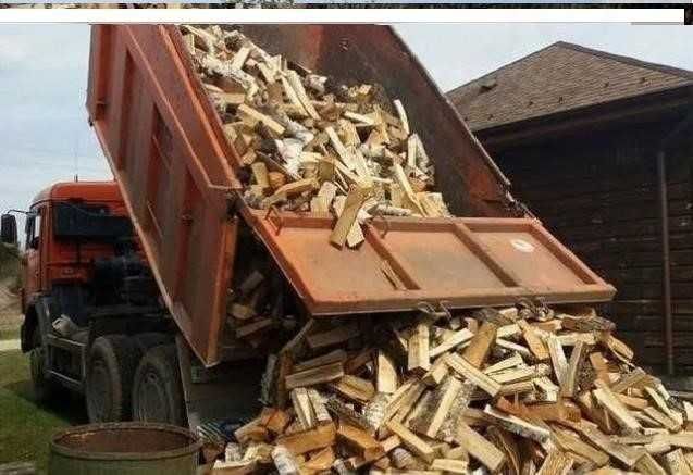 Дрова колоті рубані дуб, ясен твердих порід укладені з доставкою 6,5 куб