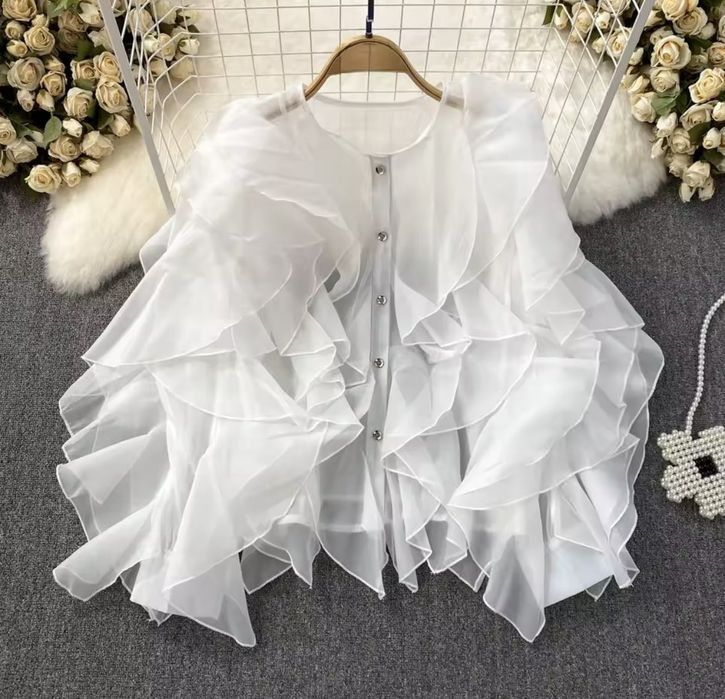 Жіноча блуза з комірцем