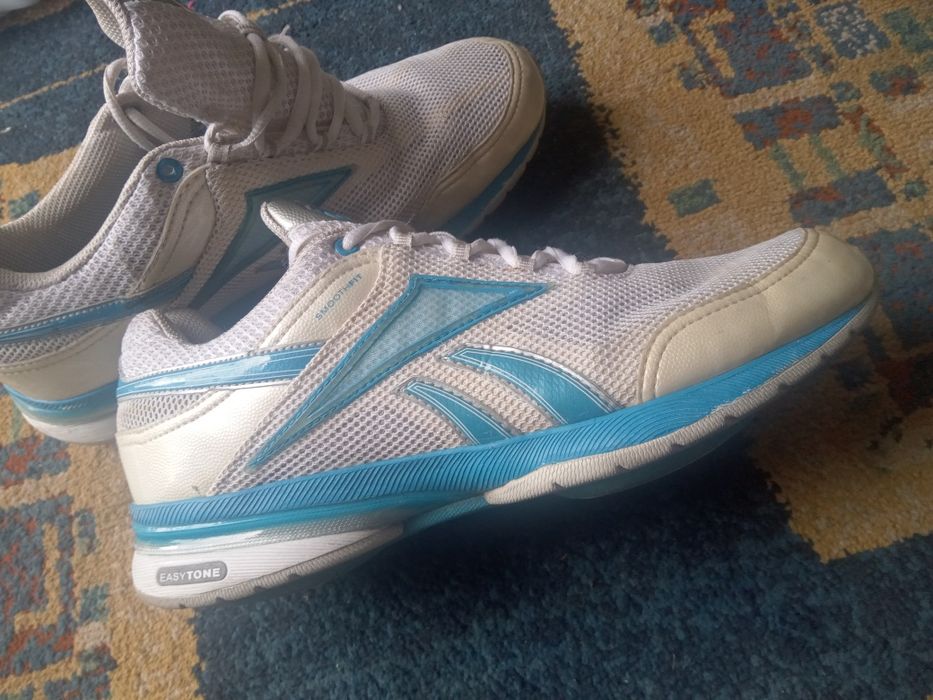 Buty Reebok easytone rozmiar 39 wkładki 25,5 cm