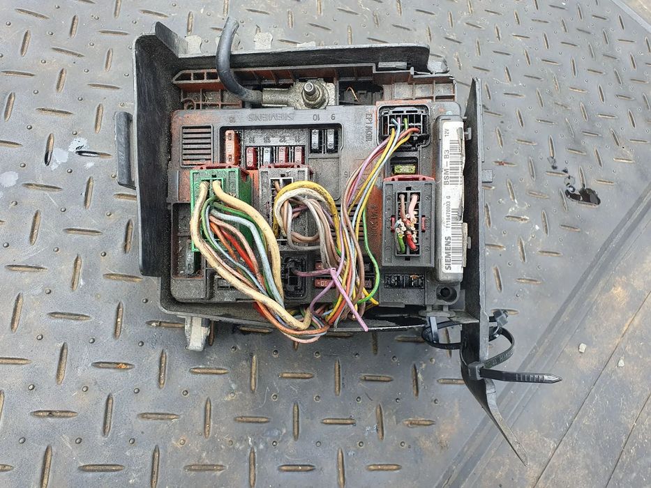 CITROEN PEUGEOT 1.4HDI MODUŁ SKRZYNKA BSM 9643498880 T118470003G C2 C3 C5 206 207 307