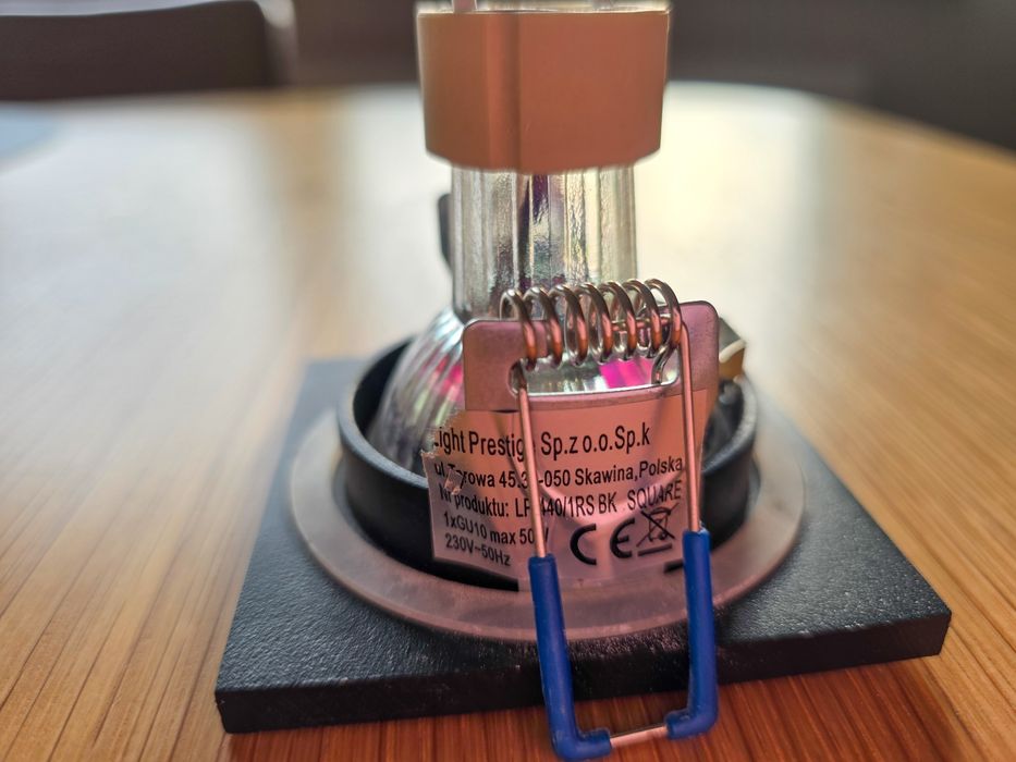 Sprzedam 8 lamp podtynkowych jak nowe gratis zarowki