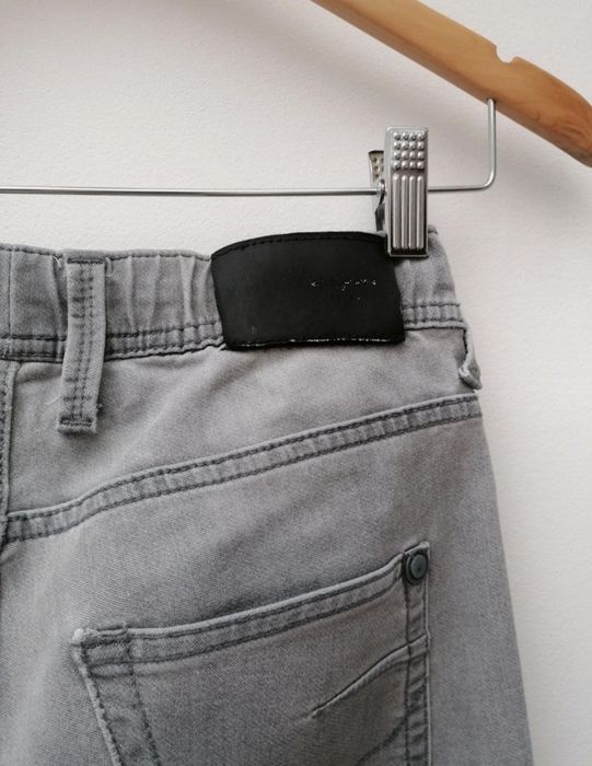Calças Cinzentas de Rapaz da Pepe Jeans