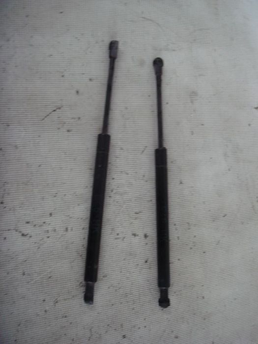Amortecedor Tampa De Mala Bmw 3 (E46)